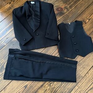 Classic Black boy’s tuxedo Set